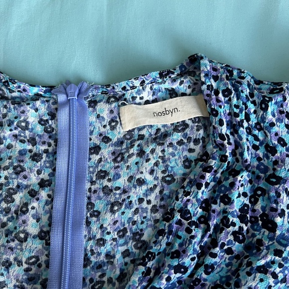 Size S ditsy floral pattern blue short summer wrap sundress - Picture 2 of 2